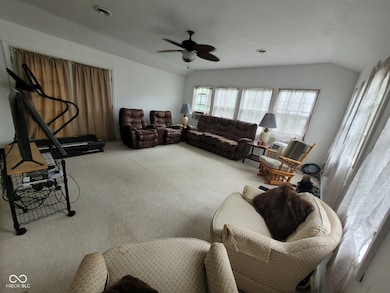 154 Eddleman Dr, Princes Lakes, IN 46164 - photo 5