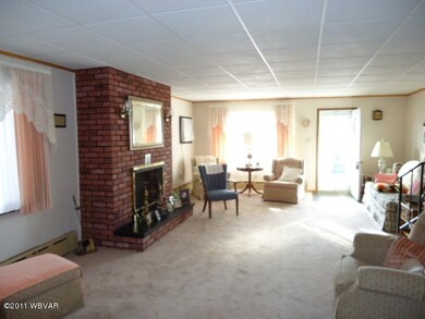 1205 W Walnut St, Coal Township, PA 17866 - photo 2