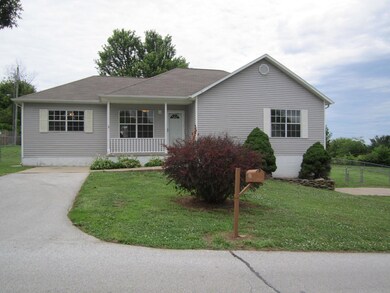 906 N 41st St, Nixa, MO 65714 - photo 2