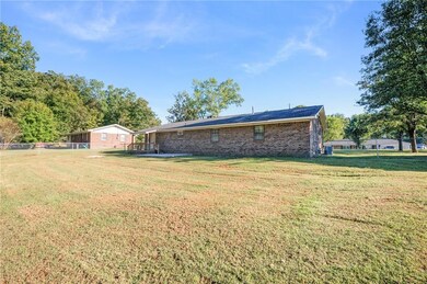 249 Davis Dr, Calhoun, GA 30701 - photo 5