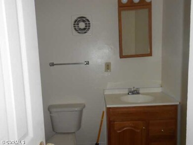 Interior Space/Layout - Full Bath