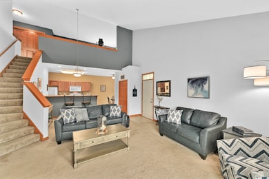 Great Room wVaulted Ceiling