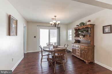 1581 Franklin Dr, Pottstown, PA 19465 - photo 5