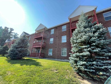 95 Powers St unit 73, Milford, NH 03055 - photo 4