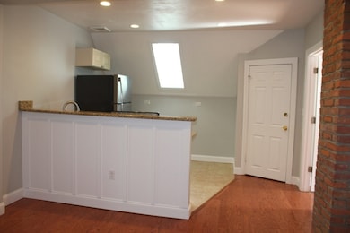 139 E Central St unit 2, Franklin, MA 02038 - photo 4