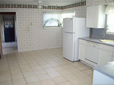 1742 Lynnwood Dr, New Albany, IN 47150 - photo 7