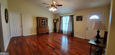 103 Sonya Ln, Bunker Hill, WV 25413 - photo 5