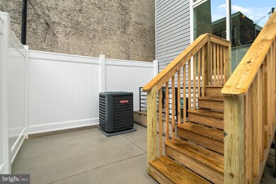 2246 Wilder St, Philadelphia, PA 19146 - photo 3