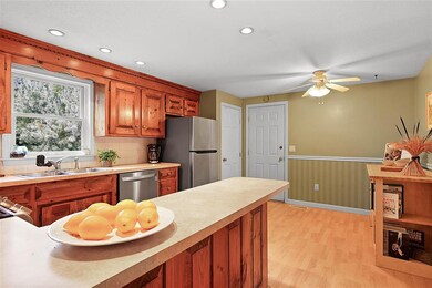 16 Dunlap Dr, Nashua, NH 03064 - photo 5