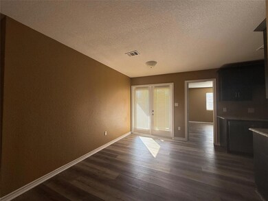 203 Dean Ct, Granbury, TX 76049 - photo 4