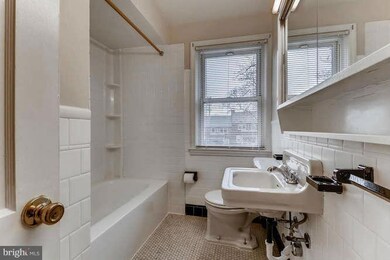 1402 Meridene Dr, Baltimore, MD 21239 - photo 7