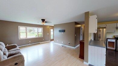 25 Franklin St, Calais, ME 04619 - photo 4
