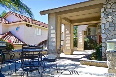 Charming entry into beautiful home