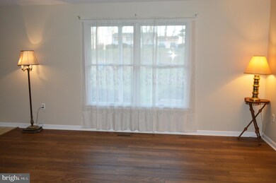 7118 Carmae Rd, Sykesville, MD 21784 - photo 2