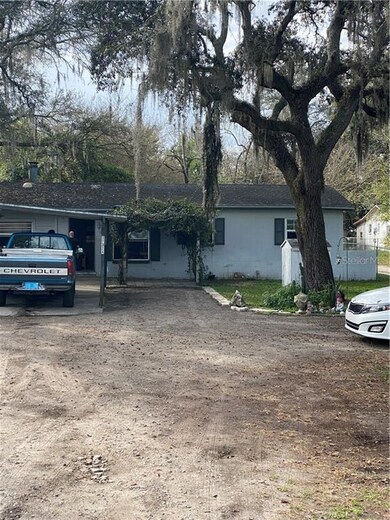 Front of home.. Lots of parking for guest or family members.