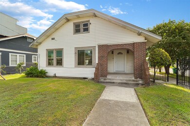 123 Estelle St, Houston, TX 77003 - photo 2