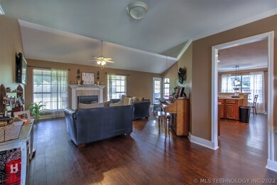 3513 S 215th East Ave, Broken Arrow, OK 74014 - photo 5