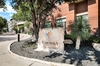 Vidorra unit 307, San Antonio, TX 78202 - photo 2