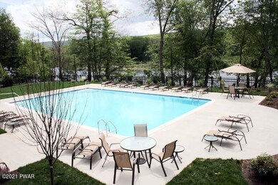 305 Braeburn Path, Matamoras, PA 18336 - photo 2