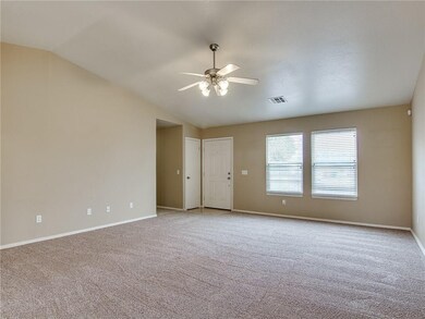 9417 Checkerbloom Dr, Oklahoma City, OK 73165 - photo 6