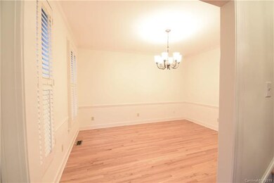 3504 Sunningdale Ln, Statesville, NC 28625 - photo 2