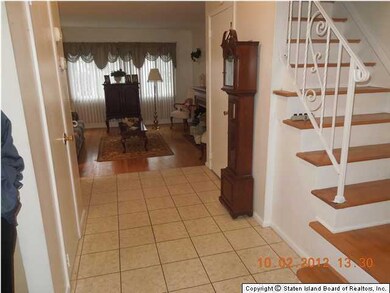 73 Jaffe St, Staten Island, NY 10314 - photo 3