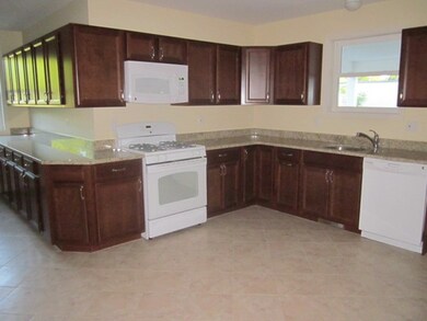 67 Pine St unit B, Woburn, MA 01801 - photo 4