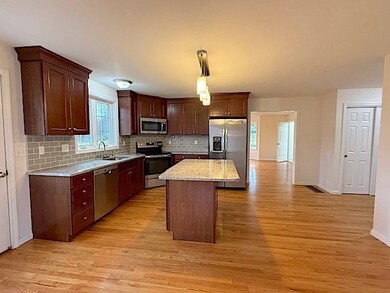 121 Robin Hill Rd unit B, Groton, MA 01450 - photo 7