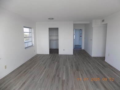 231 E Lantana Rd unit 501, Lantana, FL 33462 - photo 7