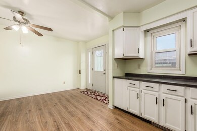013_24f6_Z 621 Simbury St 030