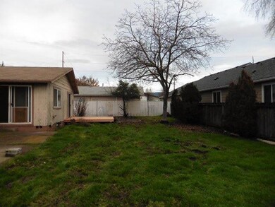 1661 Springbrook Rd, Medford, OR 97504 - photo 2