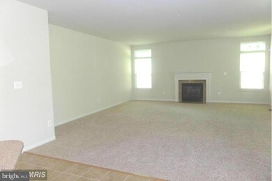 1911 Lake Forest Dr, Upper Marlboro, MD 20774 - photo 7