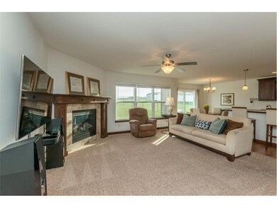 2211 Hallbrook St SW, Cedar Rapids, IA 52404 - photo 3