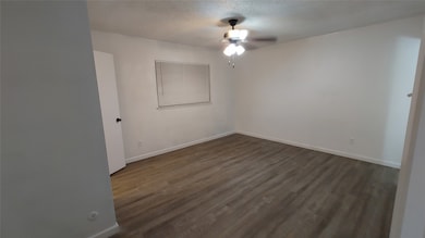 113 Harper Ct, Grand Prairie, TX 75051 - photo 4