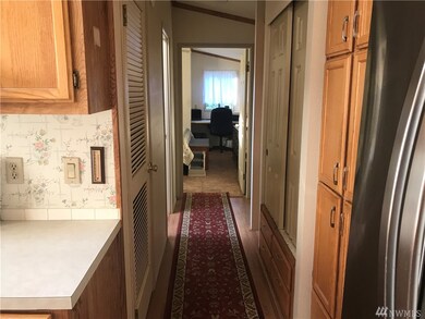 18289 E State Route 3 unit 40, Allyn, WA 98524 - photo 4