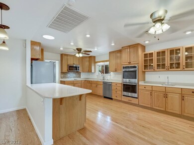 3644 Forestcrest Dr, Las Vegas, NV 89121 - photo 6