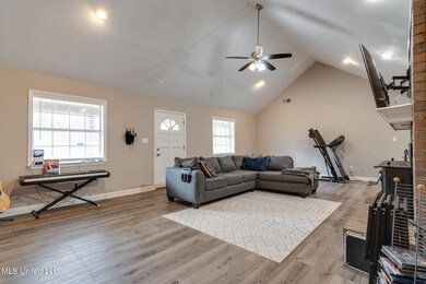 307 Woodview Road-8