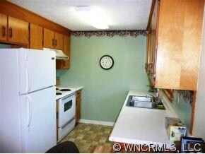 55 Brookside Dr, Hendersonville, NC 28792 - photo 4