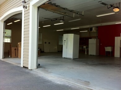 Garage 2