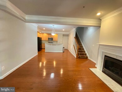 641 Cedar Spring St, Gaithersburg, MD 20877 - photo 3