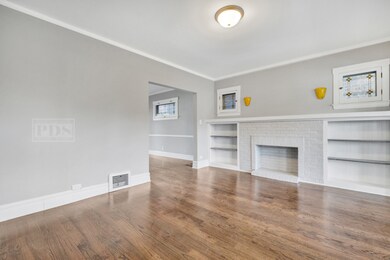 1042 S East Ave, Oak Park, IL 60304 - photo 2