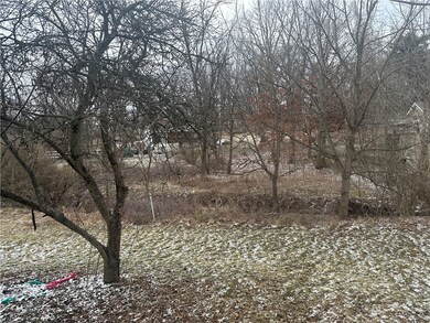 148 Zimmerle Dr, Aliquippa, PA 15001 - photo 5