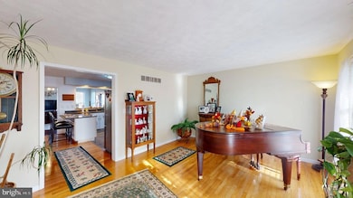 1560 Beacon St, Keyser, WV 26726 - photo 6