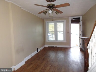 1046 Pear St, Reading, PA 19601 - photo 3