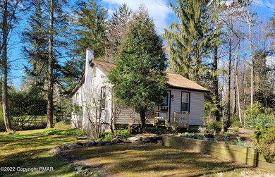 528 Prices Dr, Cresco, PA 18326 - photo 2