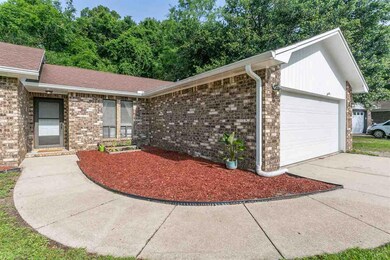 8160 Camelford Dr, Pensacola, FL 32506 - photo 4