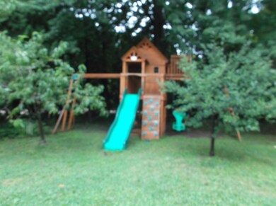 56 White Cedar Ln, Shelburne, VT 05482 - photo 2