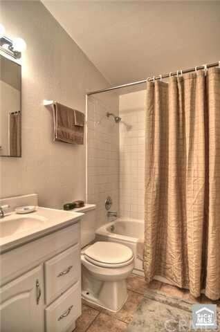 Bathroom, Unit A