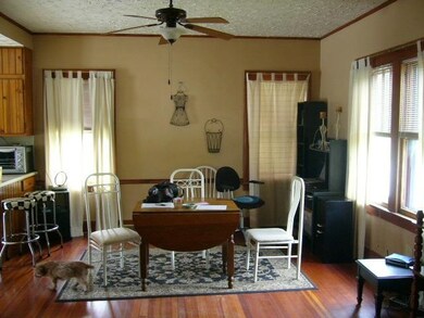 1815 W 9th St, Davenport, IA 52804 - photo 5