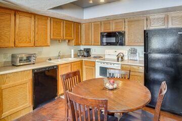CC 219 Kitchen